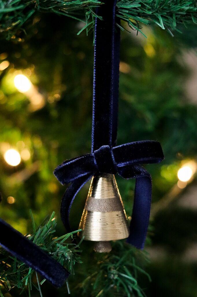 Новогодишна декорација на Аберто Дизајн BSY243, сребрена боја