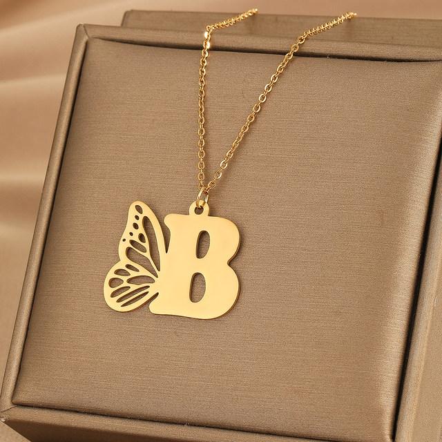 LUXARTO JEWELRY Ланче со пеперутка и буква B, златно
