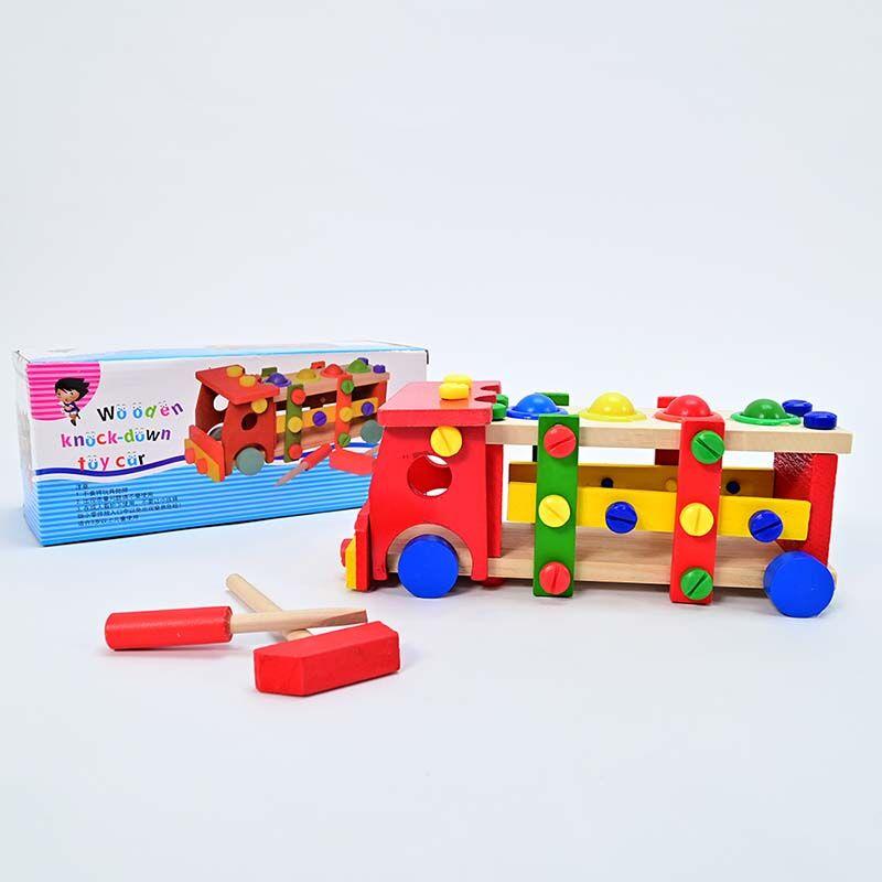 LOCO CROCO Дрвен камион со штрафови и топчиња