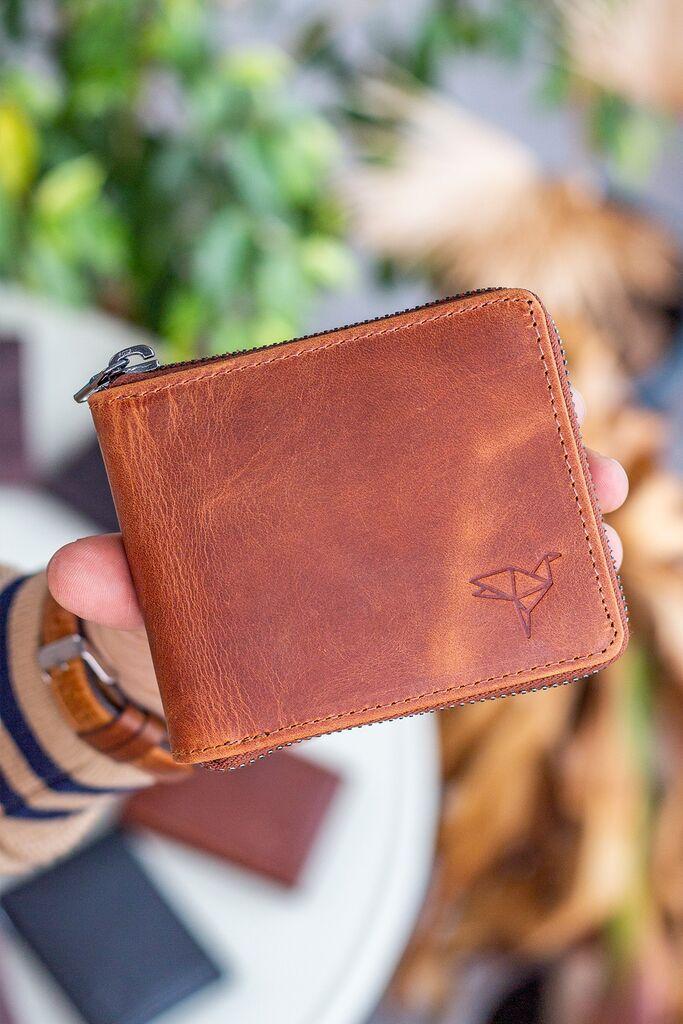 Паричник Гарбалија Керол, кафеав