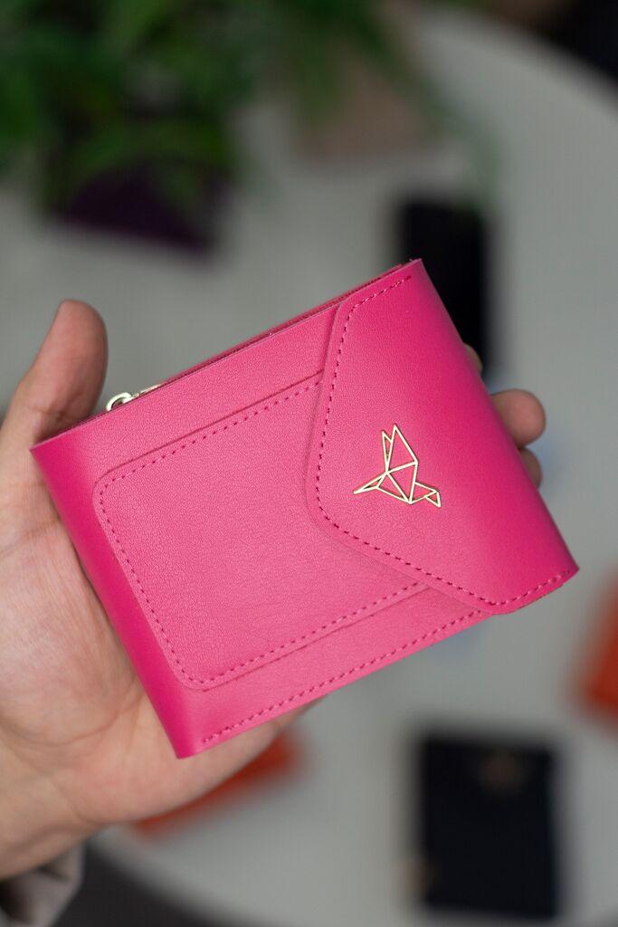 Женски паричник Garbalia од Перу, црн