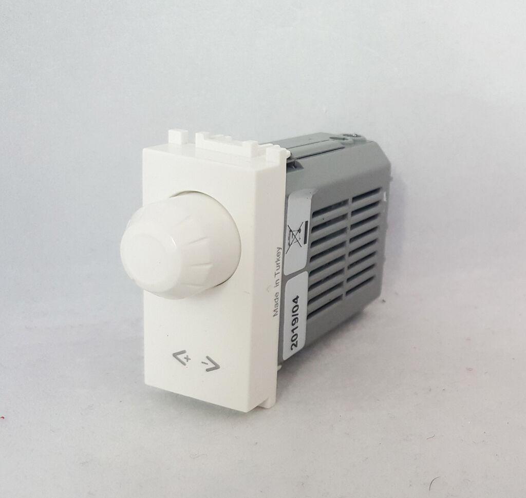 Panasonic Бел 300Ω модуларен потенциометар WVTT1565-WH