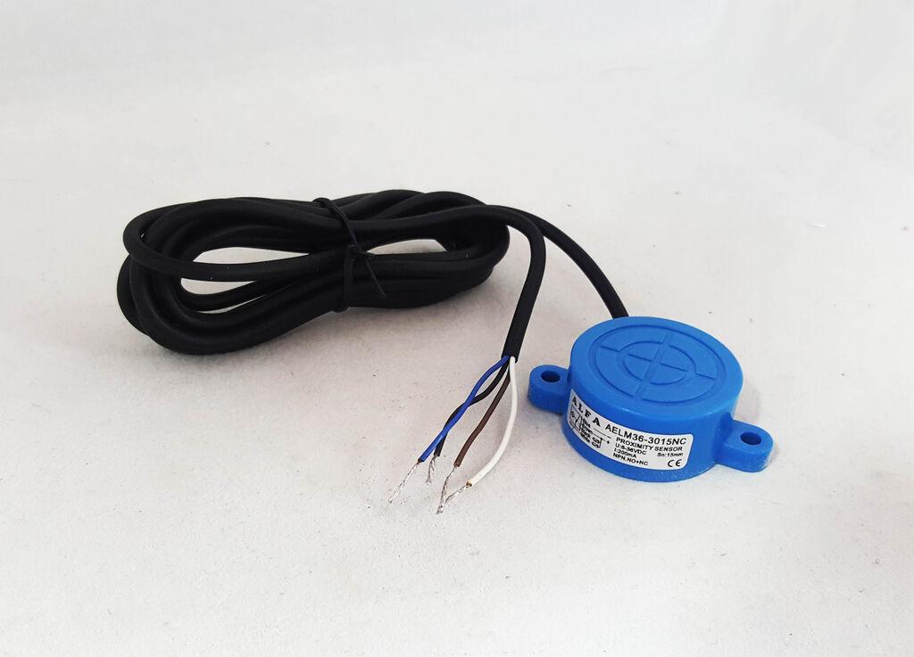 Alfa Electric Индуктивен сензор NPN NO+NC 6-36V DC Sn-15mm AELM36-3015NC