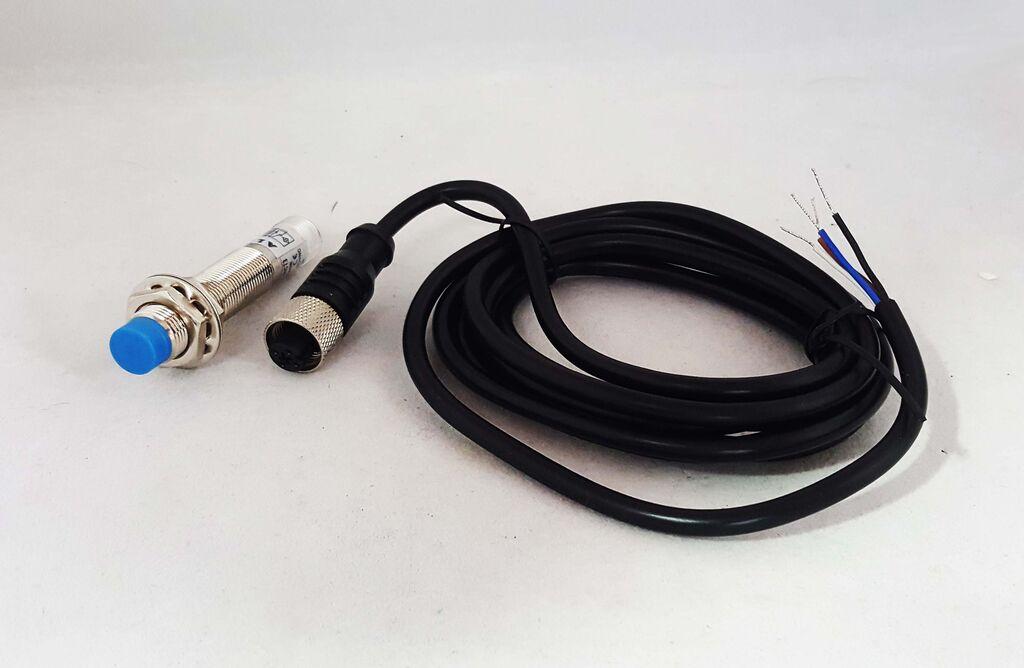 Alfa Electric Индуктивен сензор PNP NO+NC 4-pin 6-36V DC 4mm AELM12-3004PCT3