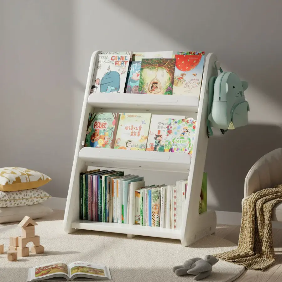 Детска полица за книги со закачалка