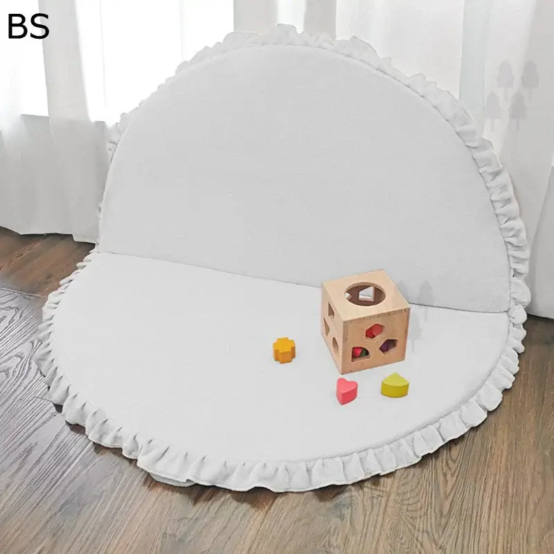 Кружен тепих со набори - мек и преклоплив