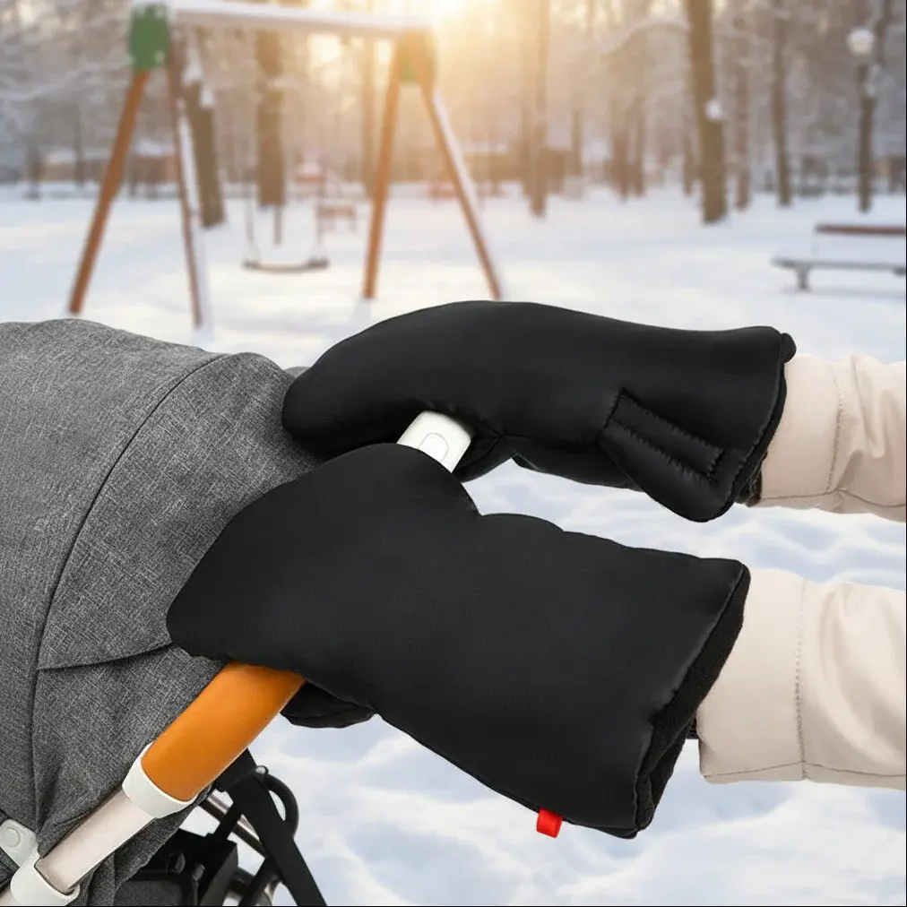 Топли ракавици за количка црни
