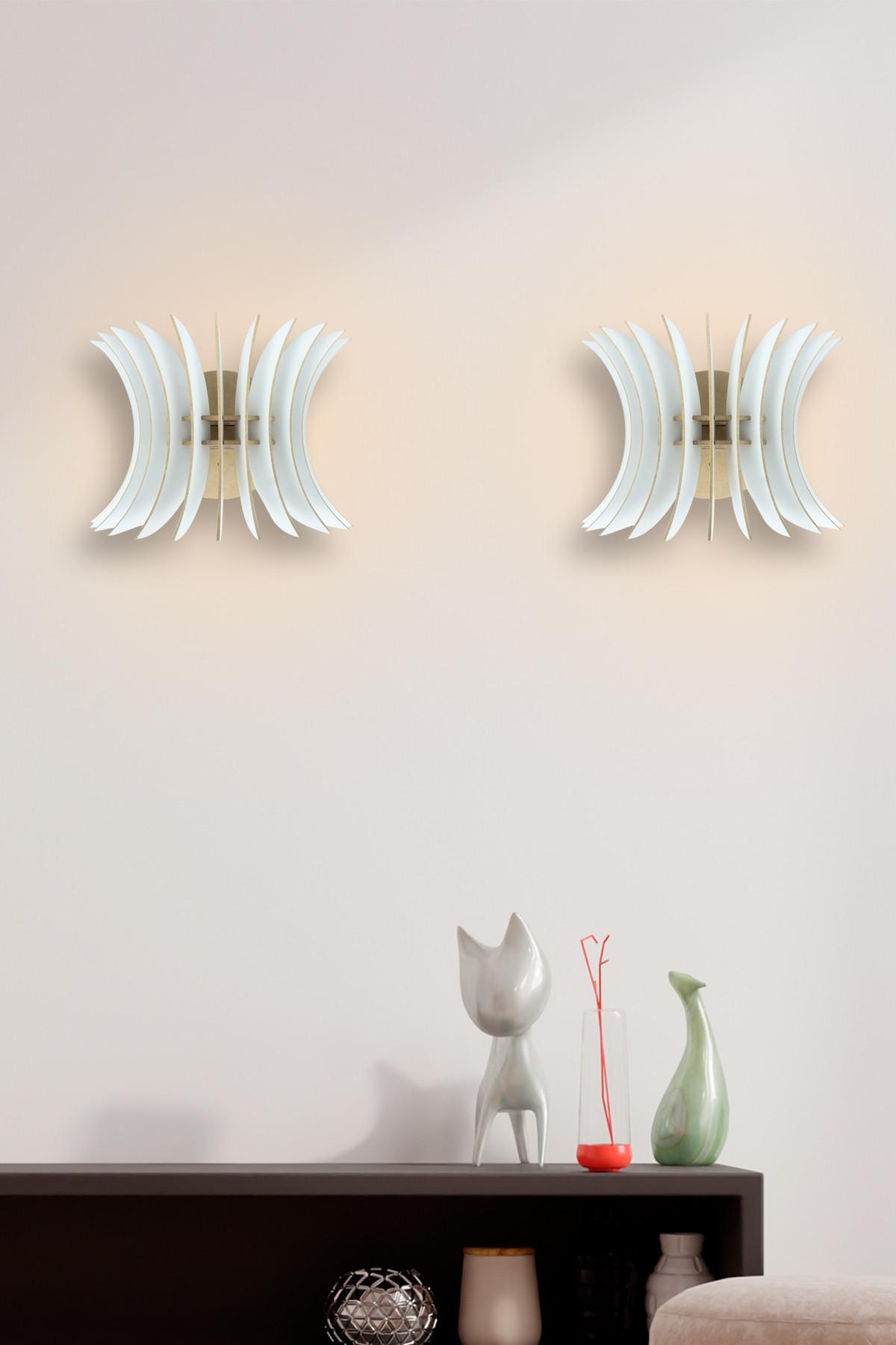 Opviq dzидна светилка E27 со приклучница, бела