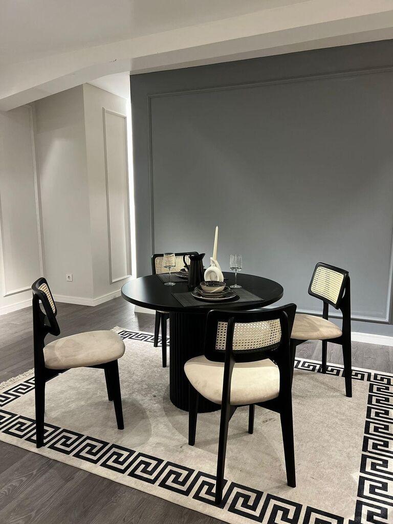 Трпезариска маса и столчиња „Хана Хоум" Бел, 100x75x100 см, 4 столчиња, црно-бело