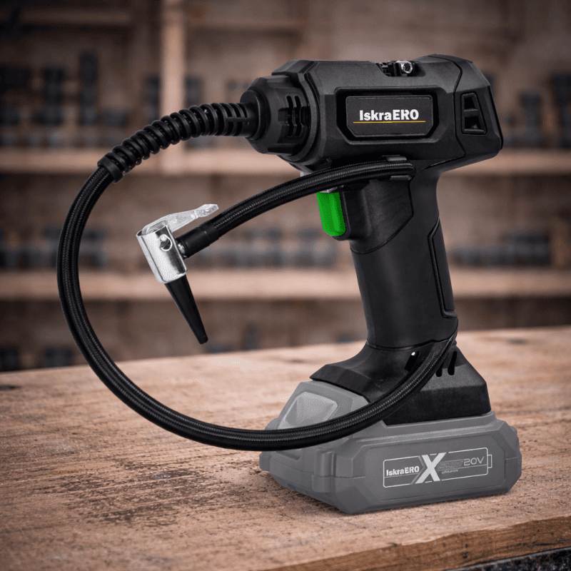 Iskra ERO Акумулаторски воздушен компресор IEX-AC200 - 20V, 120 PSI (8,2 bar), LCD дисплеј, LED светло, 12V авто адаптер