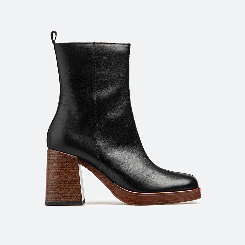 GRAFITI Жеснки кратки чизми URSULA BLACK NAPPA