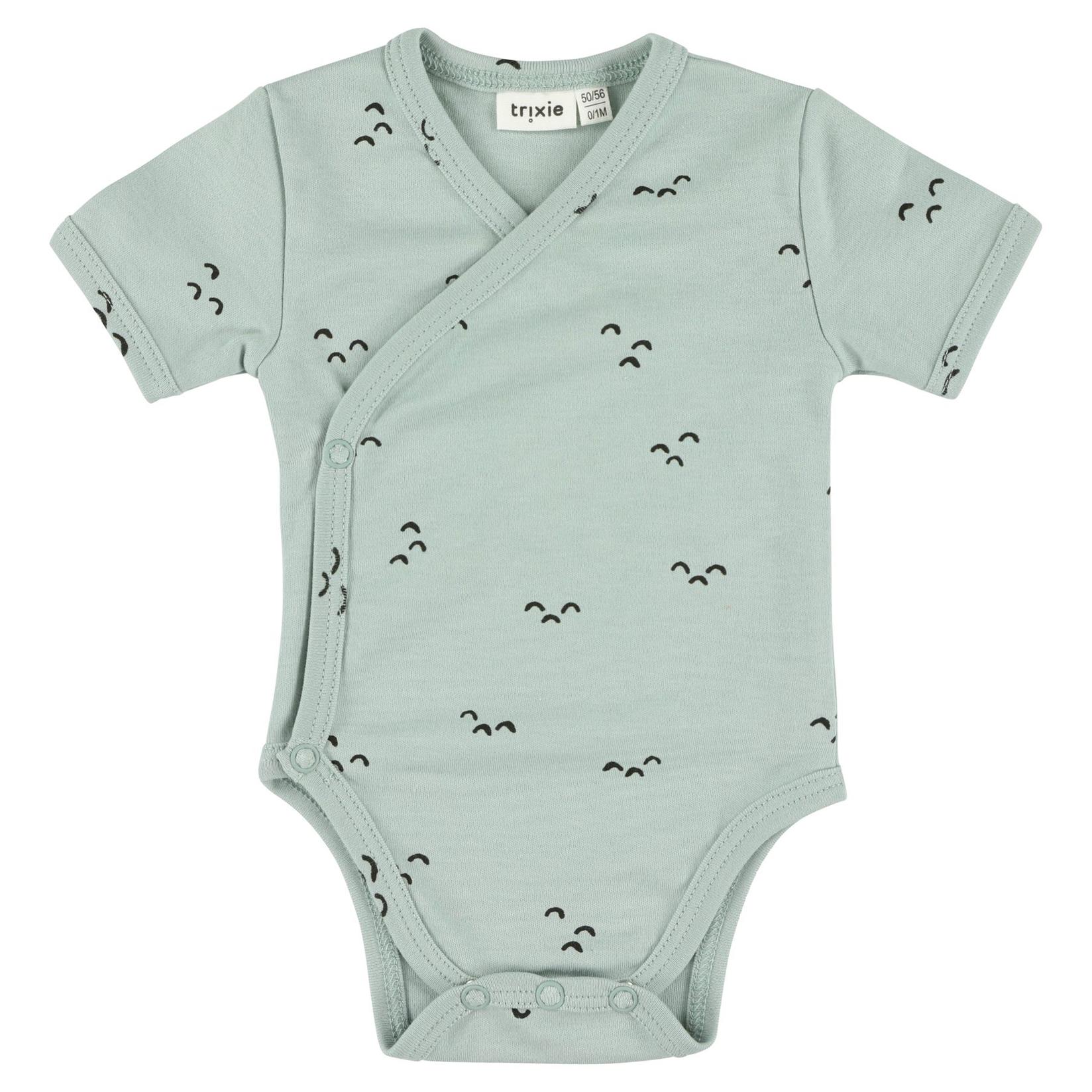 Trixie Бенкица на кратки - Mountains - 62-68