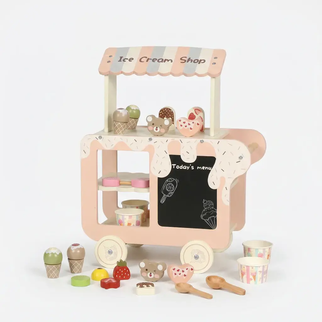Дрвена количка „Ice Cream Shop" - сет за игра со сладоледи и додатоци