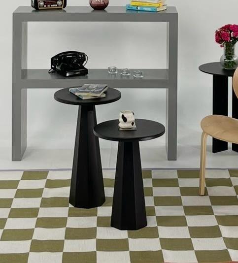 Комплет клуб маси Hanah Home Lilyum, 2 парчиња, црна