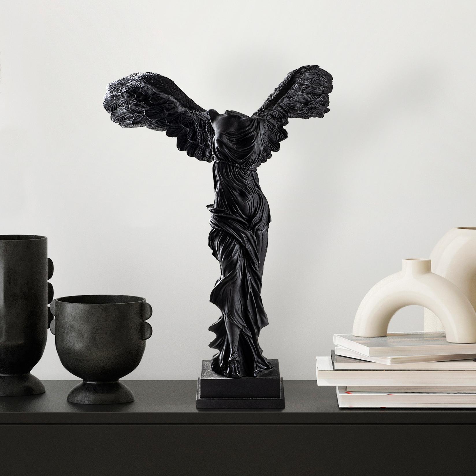 Аберто Дизајн Декоративна фигура Најк, 28x40x18 см, црна