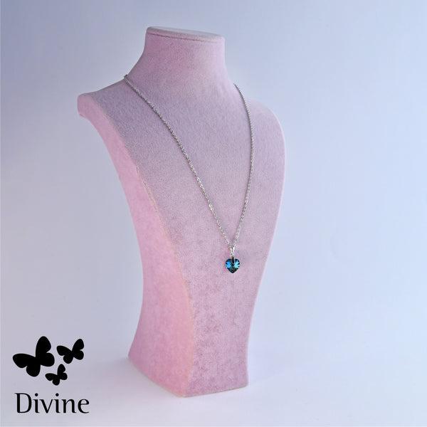 Divine Ланче “Elegance Wrapped in Blue”