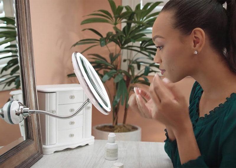 Флексибилно огледало со ЛЕД светло