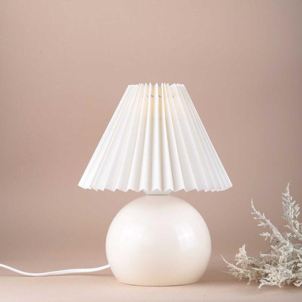 Столна ламба Opviq 241945, кремаста