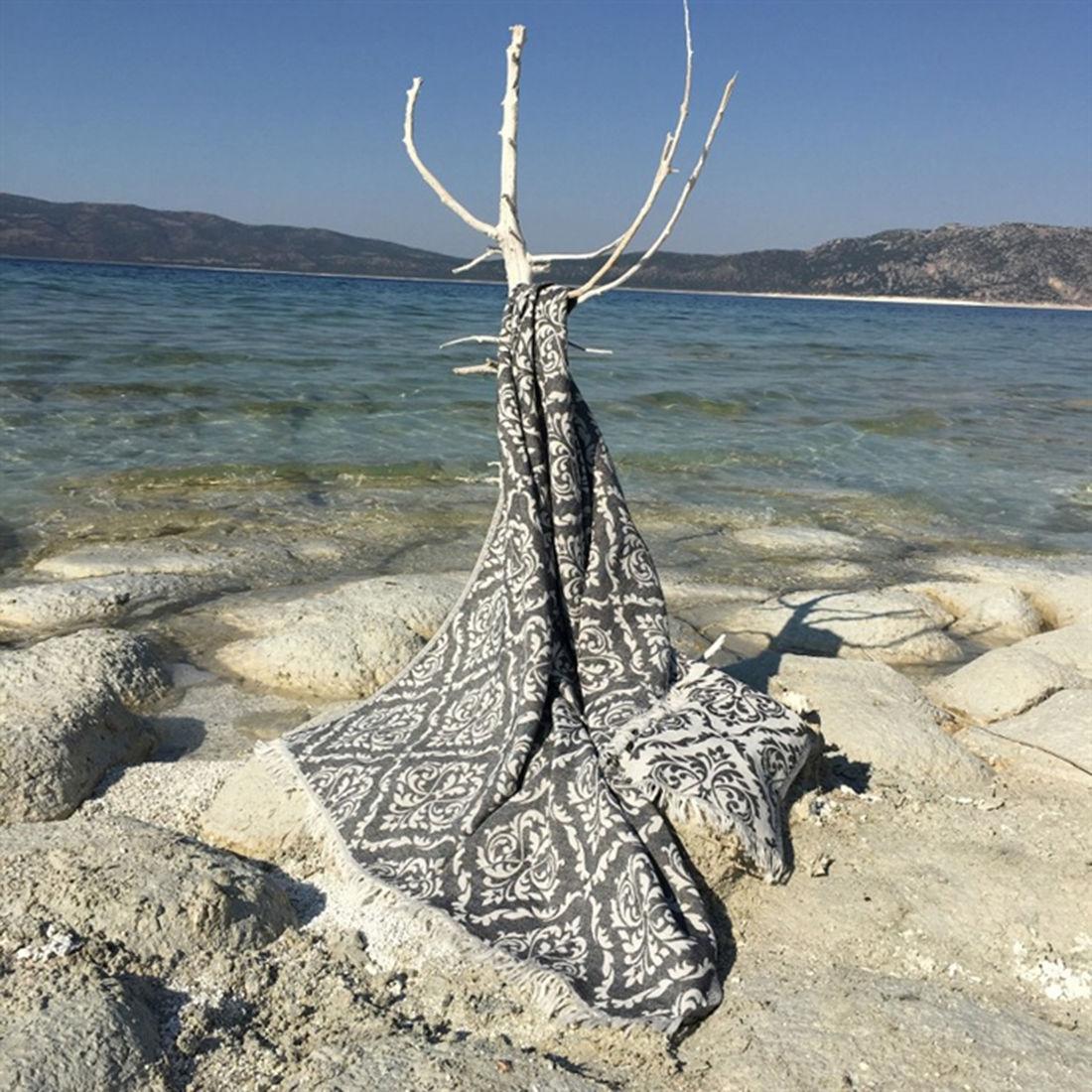 L'essentiel Maison Пешкир за плажа 90x170cm Шарена