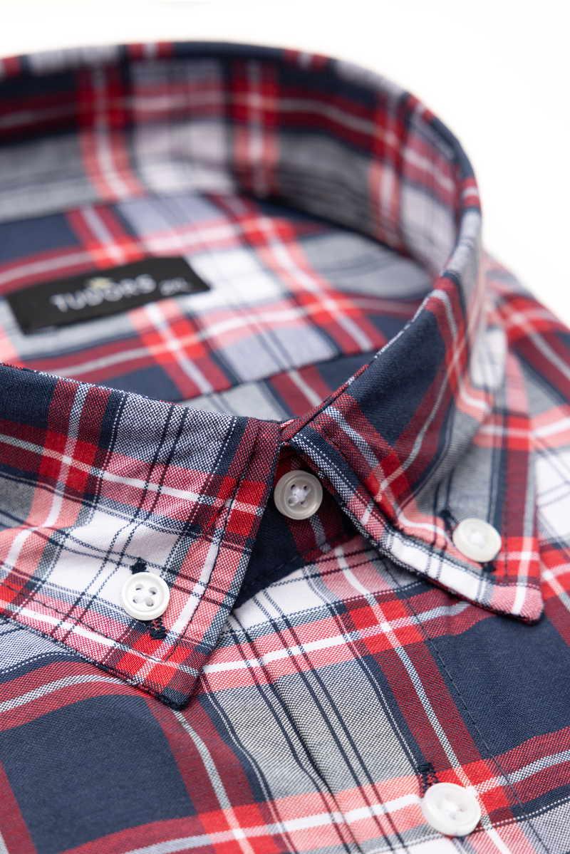 TUDORS кошула со голема големина