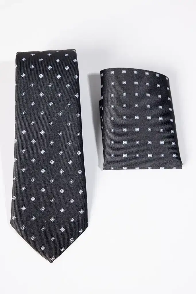 Tudors Црна Вратоврска