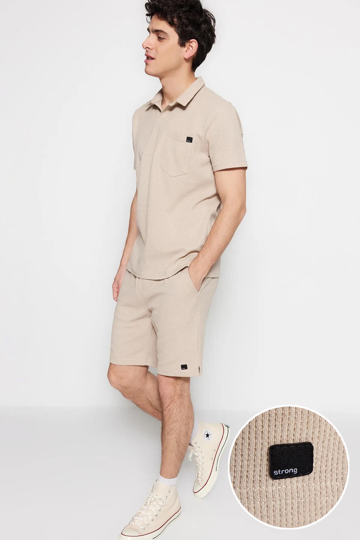 Trendyol Машки комплет шорц и маица  – крем