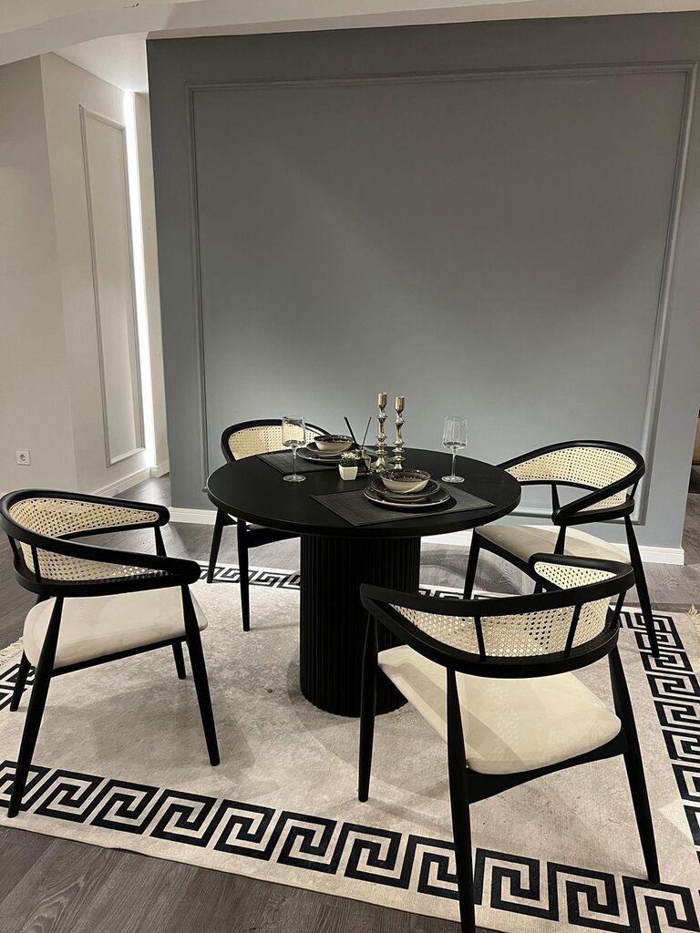 Трпезариска маса и столчиња Hanah Home Moon, 100x75x100 см, 4 столчиња, црно-бело