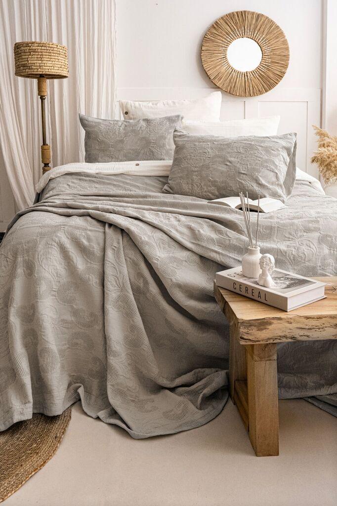 Комплет прекривки и навлаки за перници L'essentiel Maison Italo, 240x260 см, сива