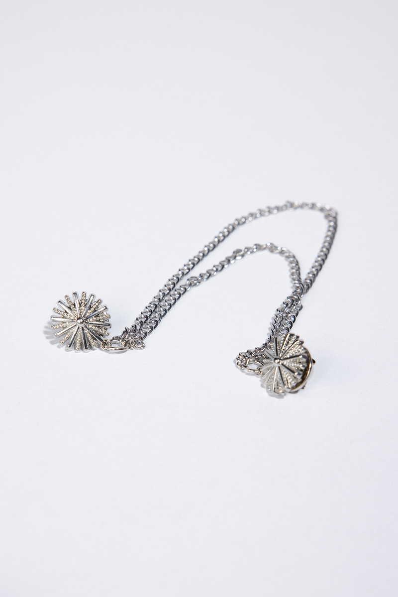 Сребрена игла за јака TUDORS