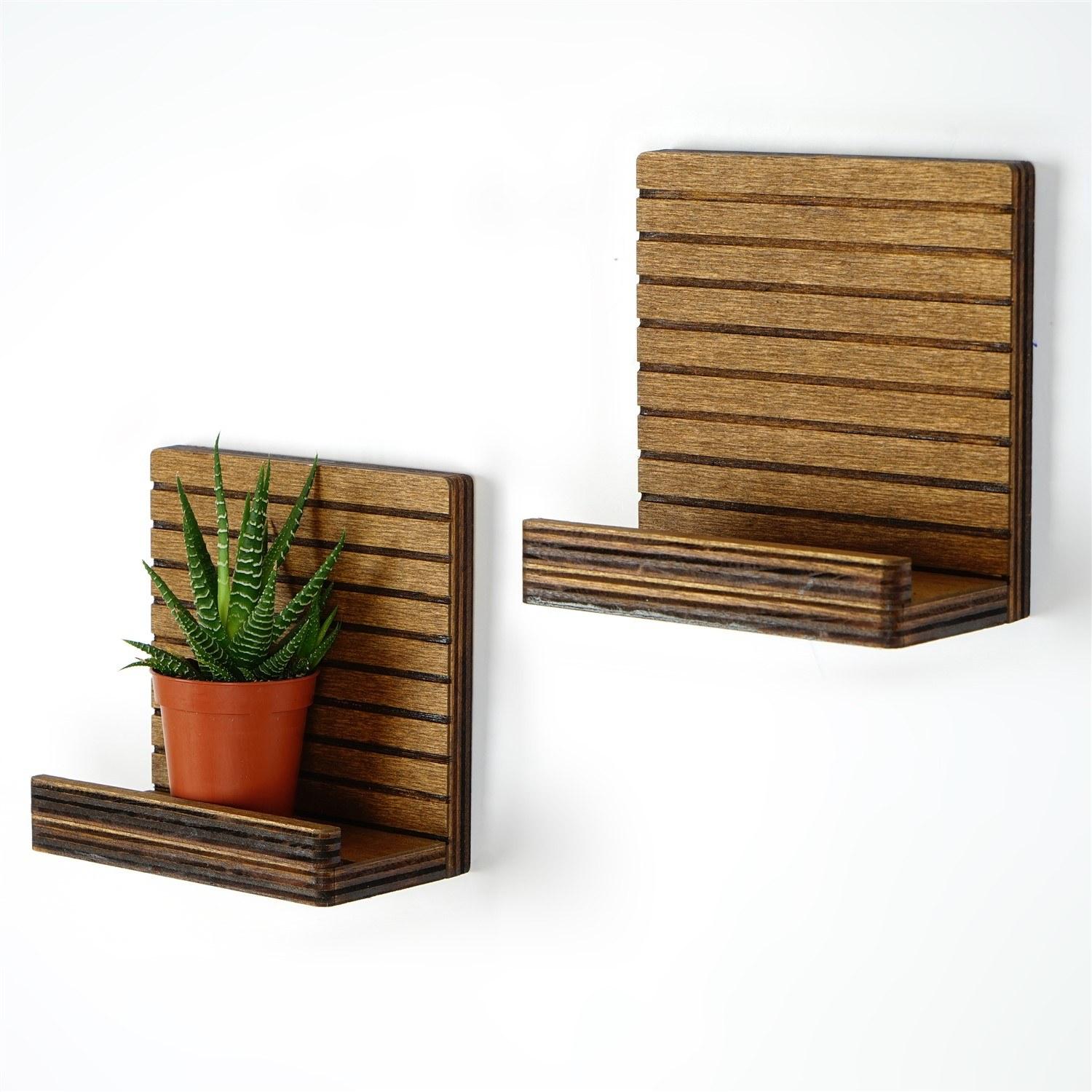 Dzидна полица Hanah Home од орев