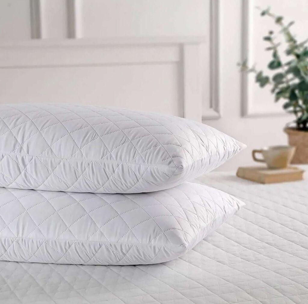 L'essentiel Maison Навлака за перница Виолетова, 50 x 70 cm, 2 парчиња, Бела