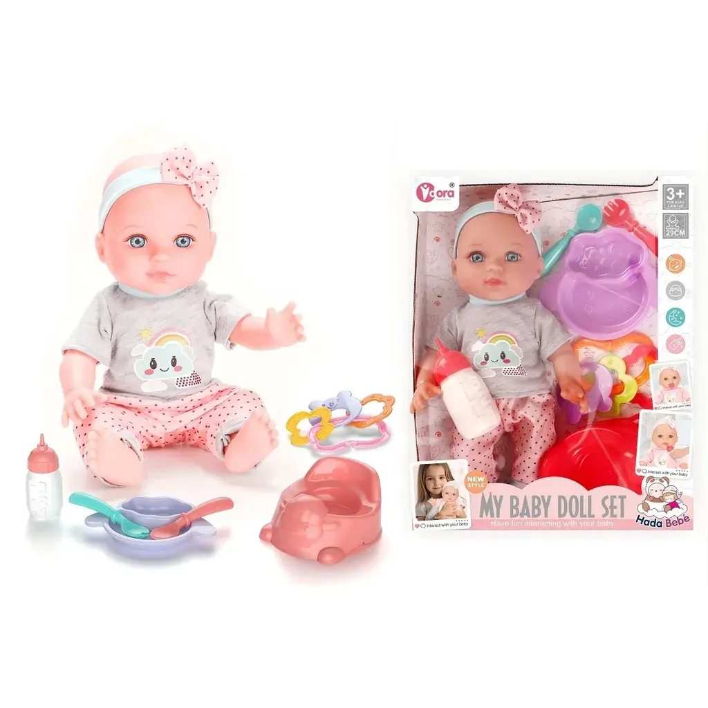 Бебе со додатоци за јадење