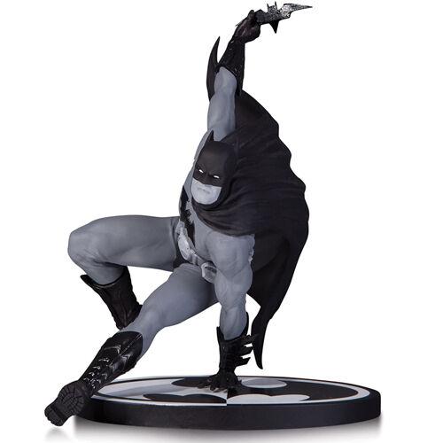 DC Collectibles Batman: Black & White: Batman by Bryan Hitch Statue Фигура