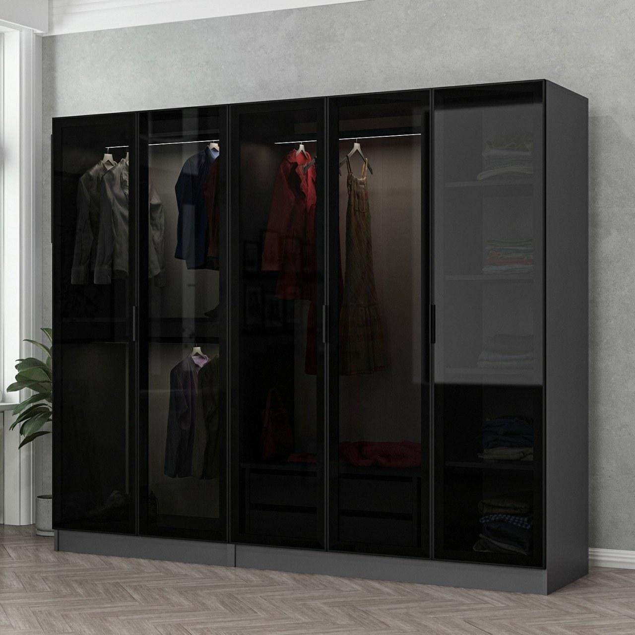 Гардеробер Hanah Home Кејл 225x190x52 см црна
