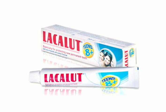 LACALUT Teens паста за заби 8+