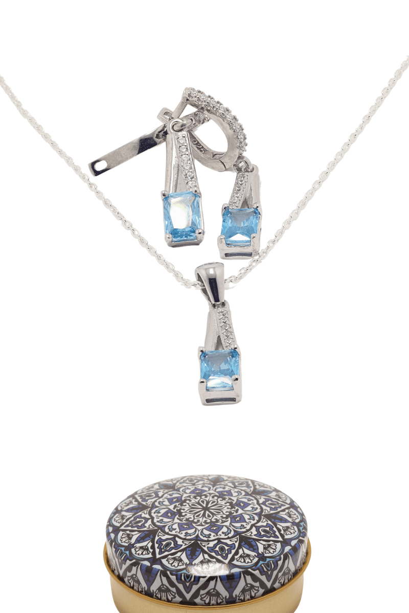 DUNIPA Сет ѓердан и обетки со цирконски камења 925 карати сребро Модел 012 - Сина