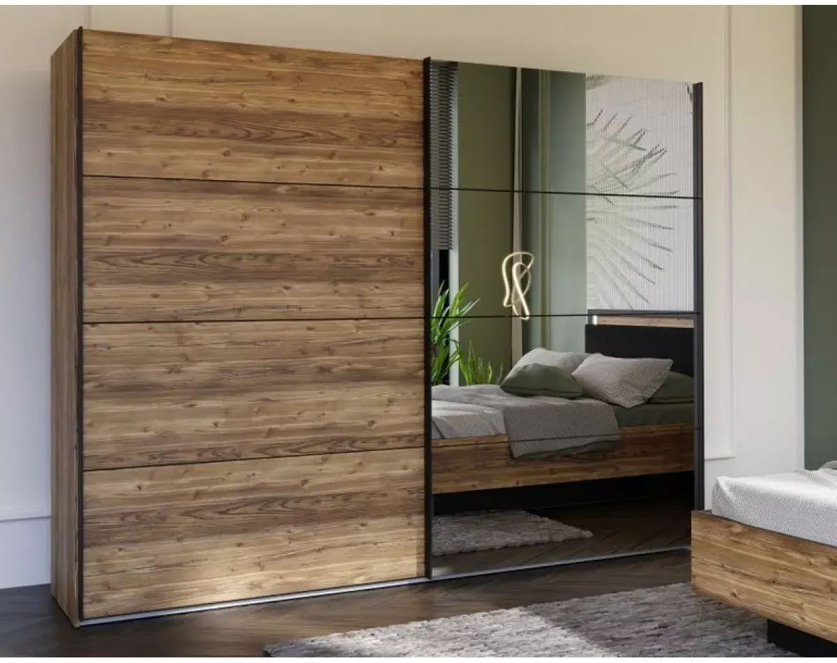 Шибер Хајато Голем