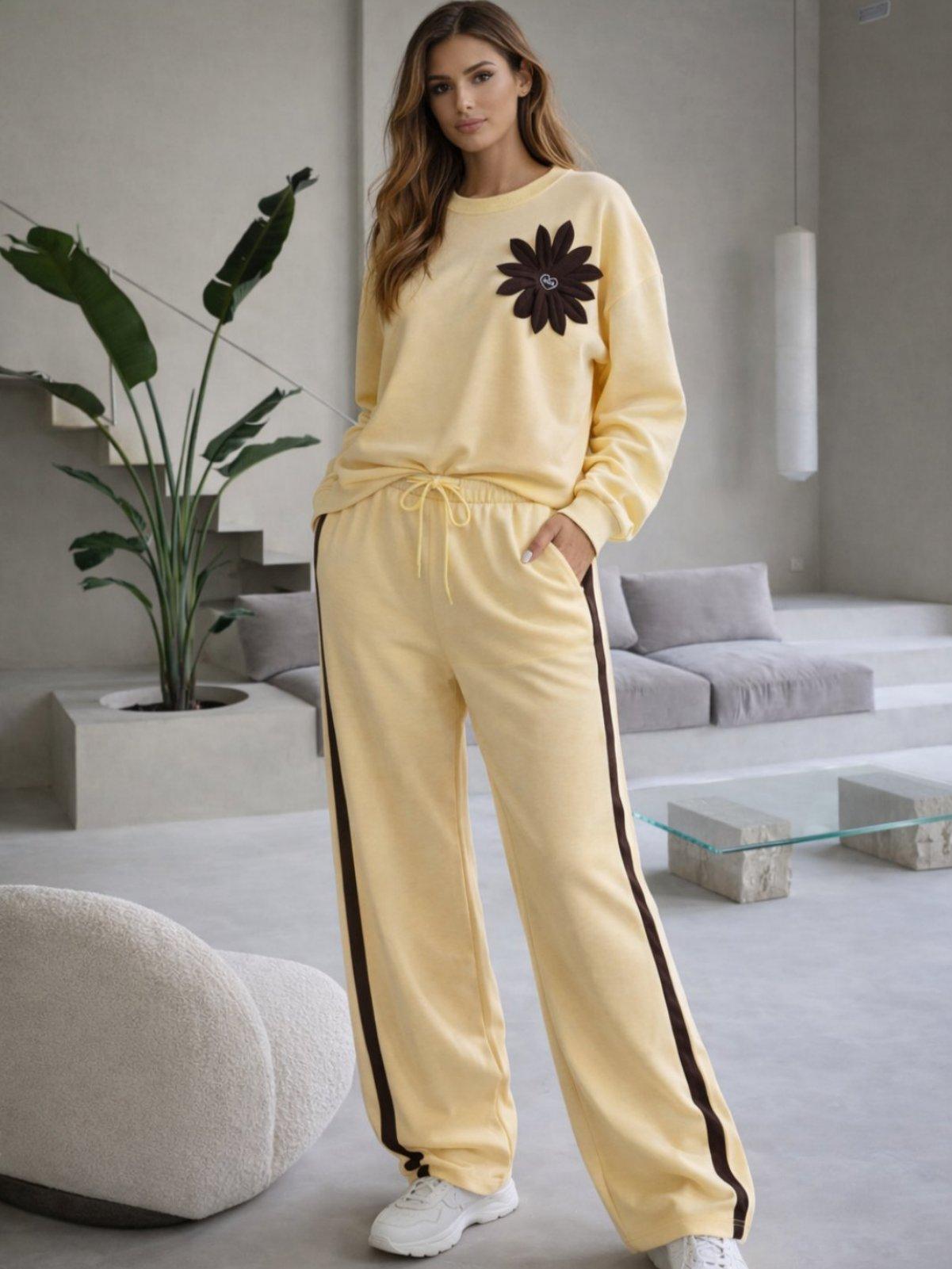 IVERI Тренерки жолти со цвет