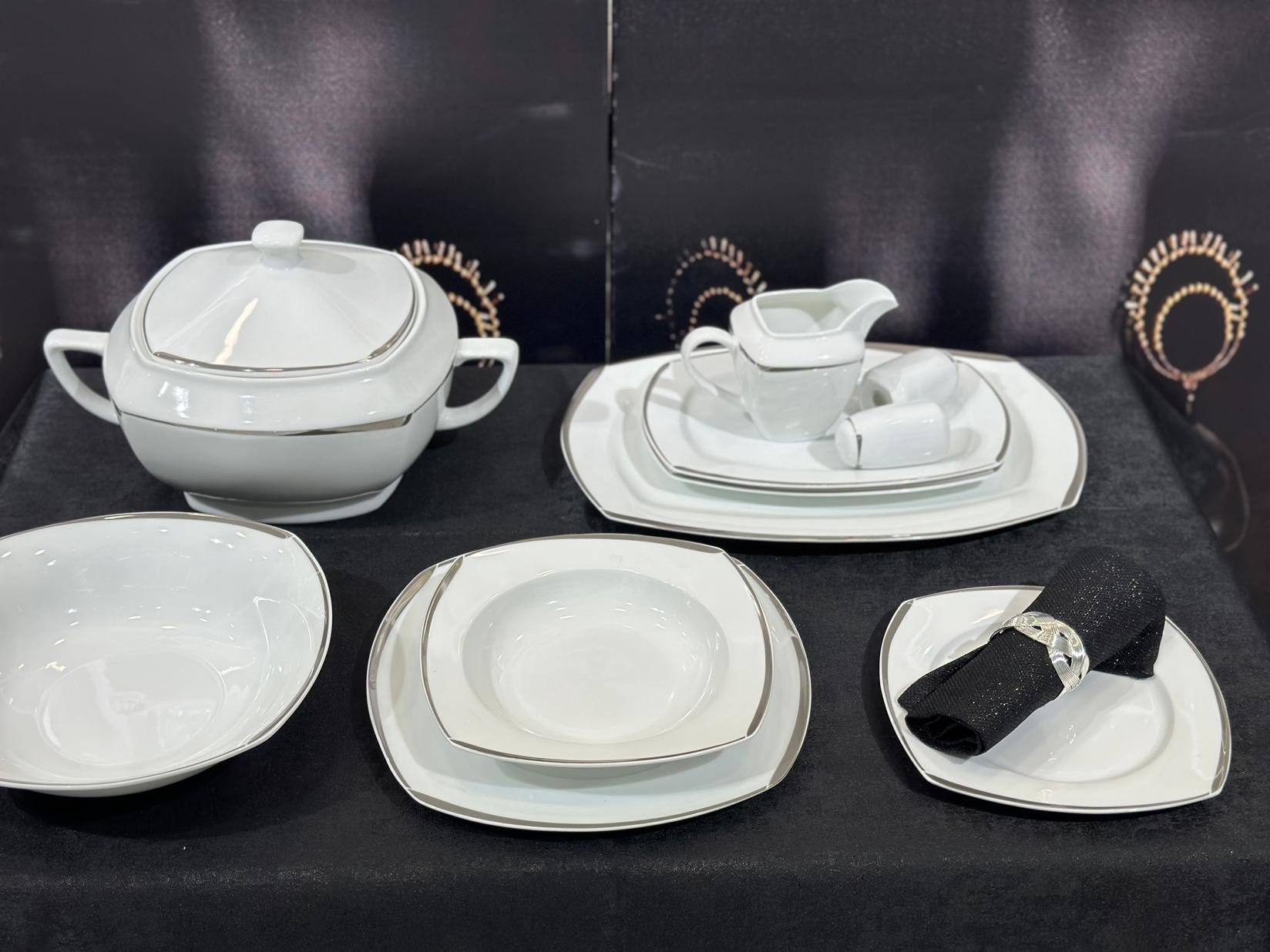 LIVING INN Порцелански сет