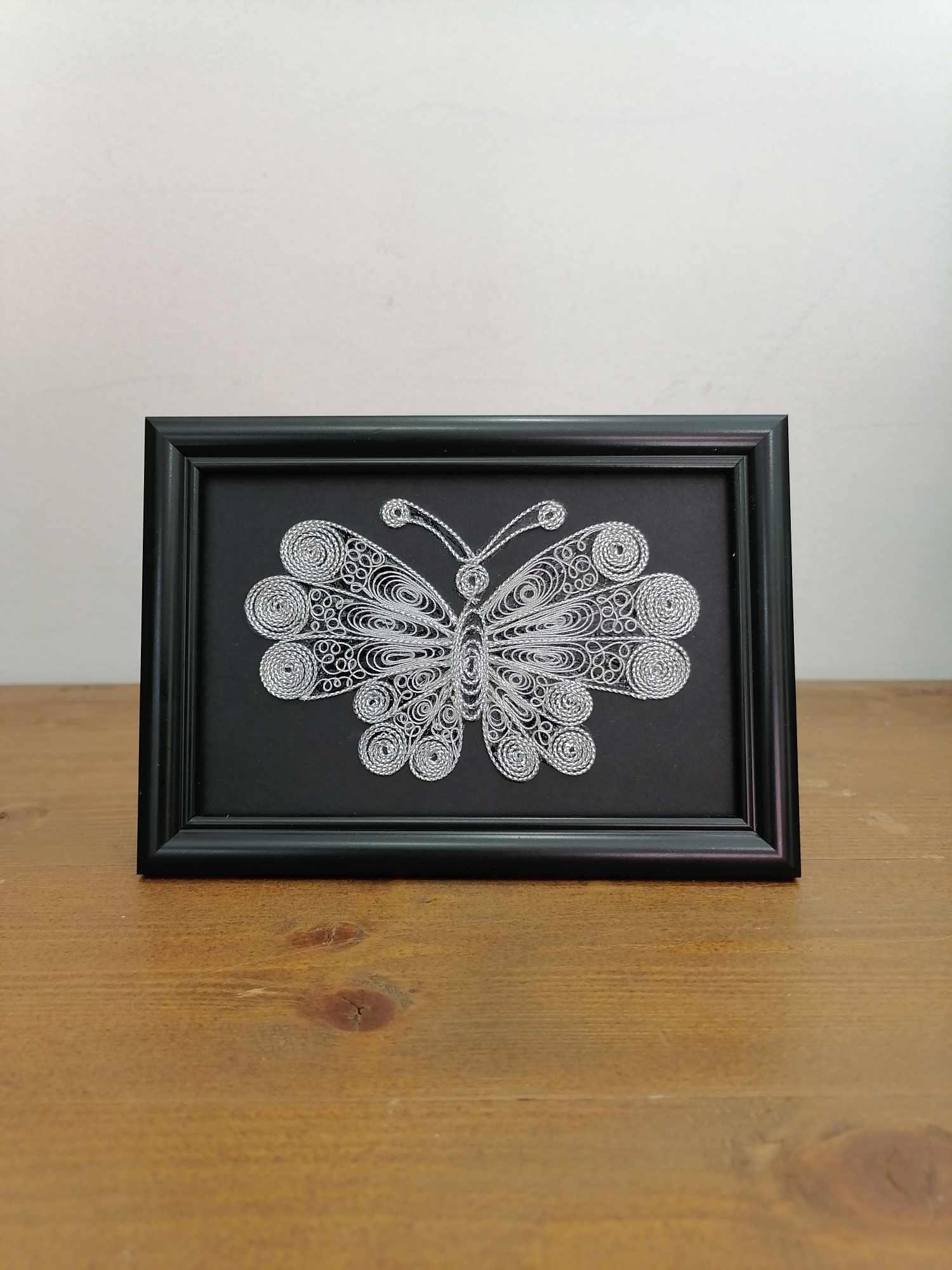 MACEDONIAN CORNER Слика пеперутка во филигран техника