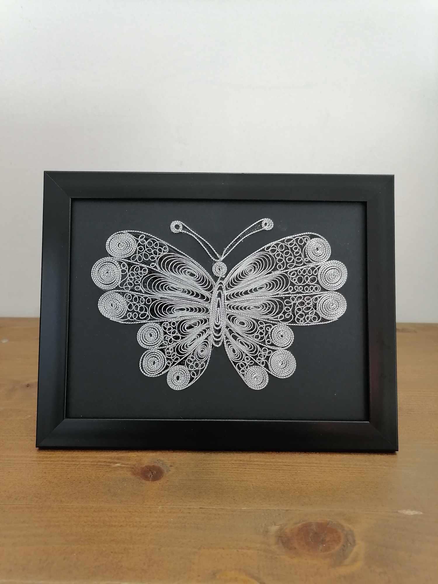 MACEDONIAN CORNER Слика пеперутка во филигран техника