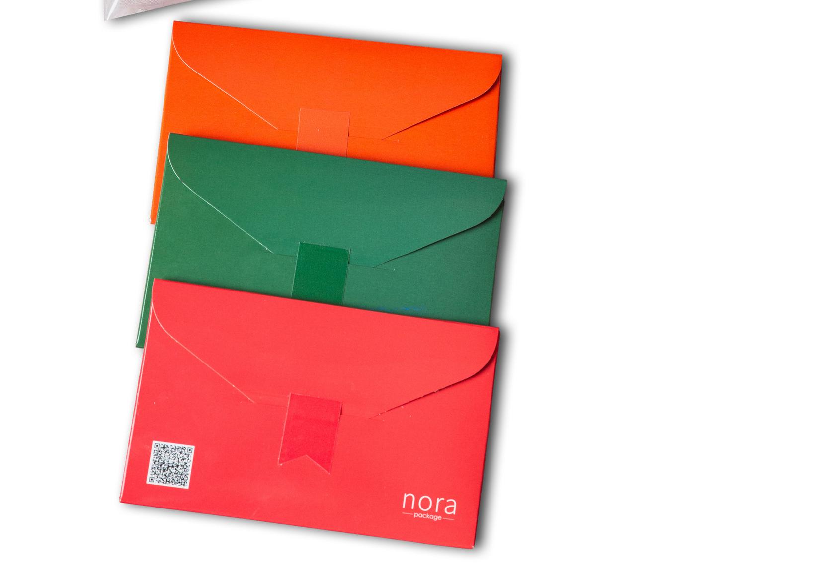 Nora package Сет од три мали плика во црвена, зелена и портокалова боја