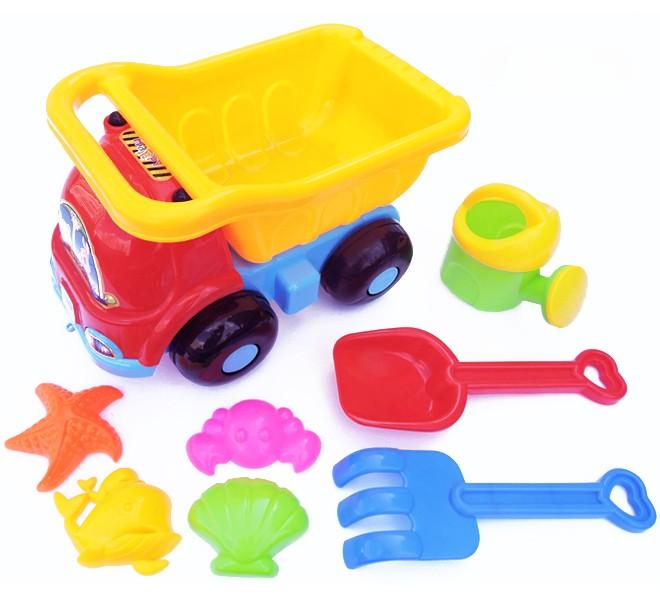 Комплет за плажа со камион и 7 други парчиња