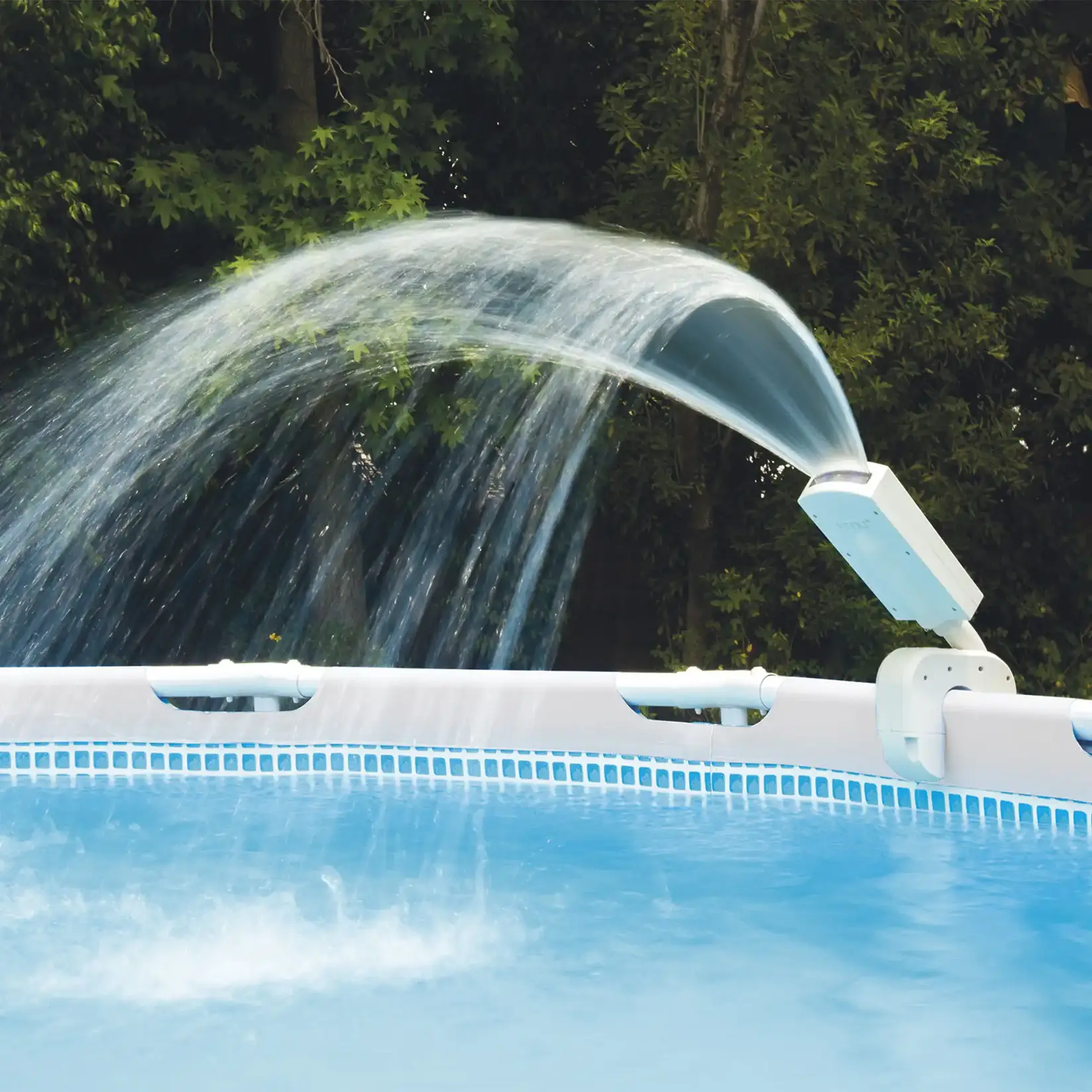 INTEX Повеќебојна прскалка за вода за базен