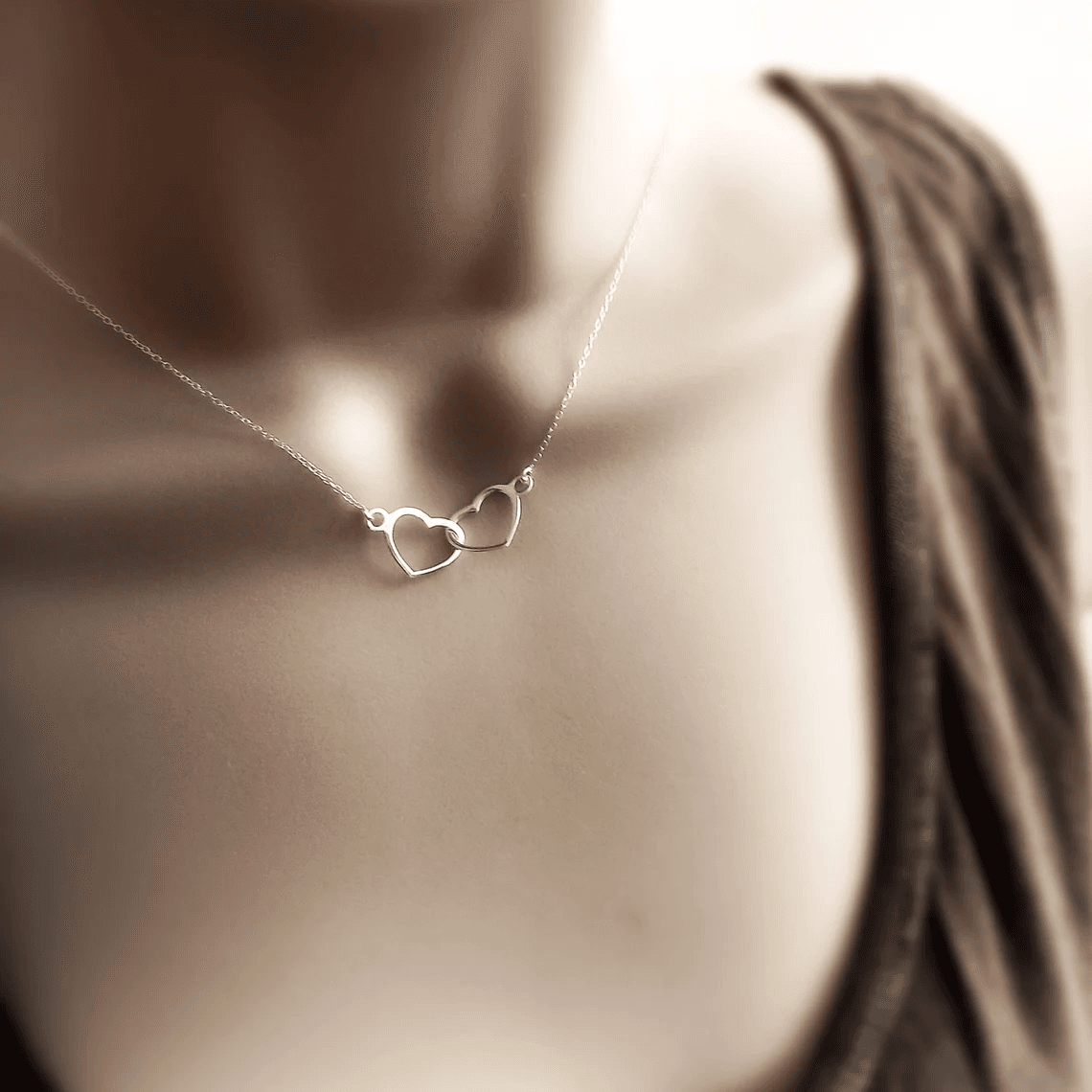 LUXARTO JEWELRY Ланче со две срца идеално за Saint Valentine подарок