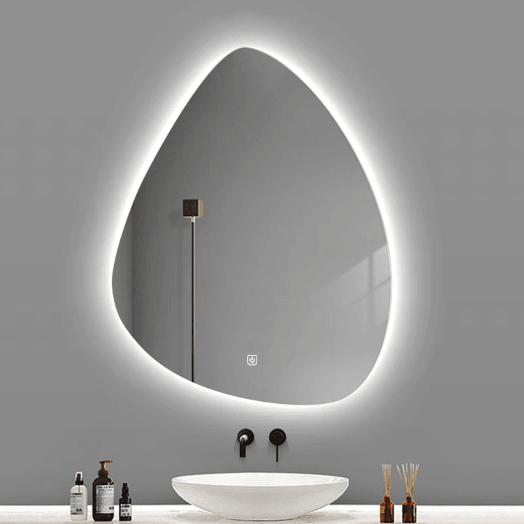 Outlet On Модерно LED Огледало со Асиметричен Дизајн