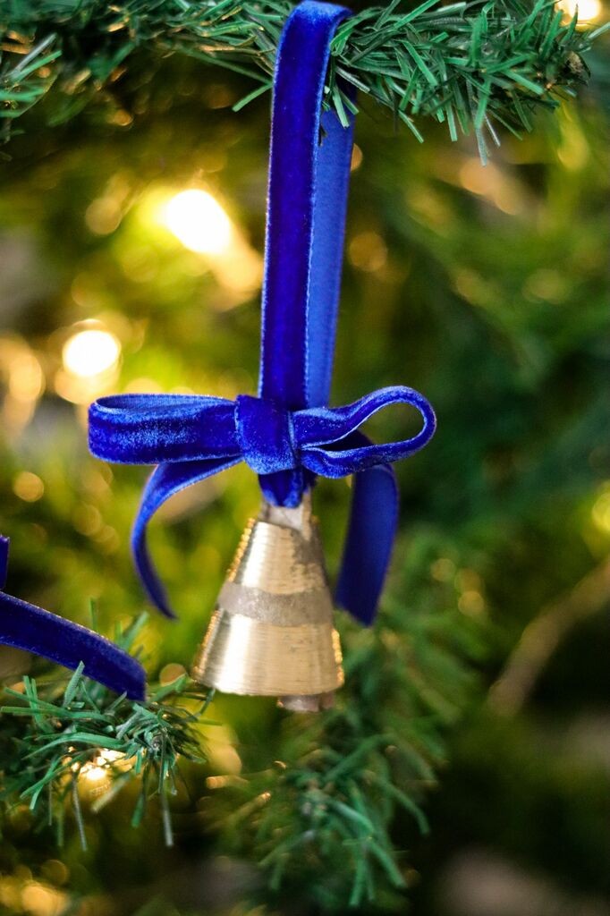 Новогодишна декорација на Аберто Дизајн BSY244, сребрена боја