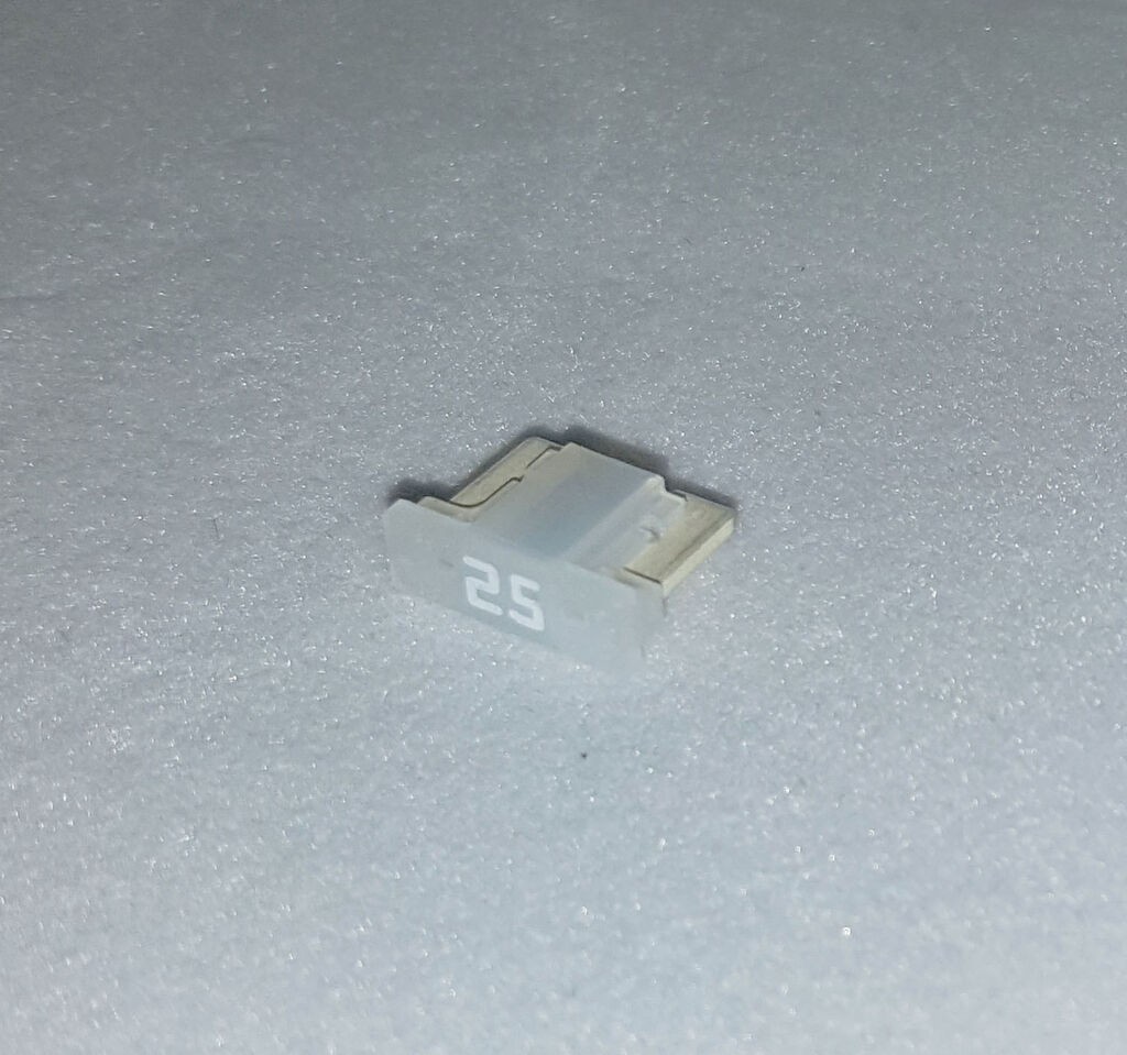 Trifa SI204 25A JP Тип FS Автоосигурач L=11 mm H=8.73 mm 12025-204