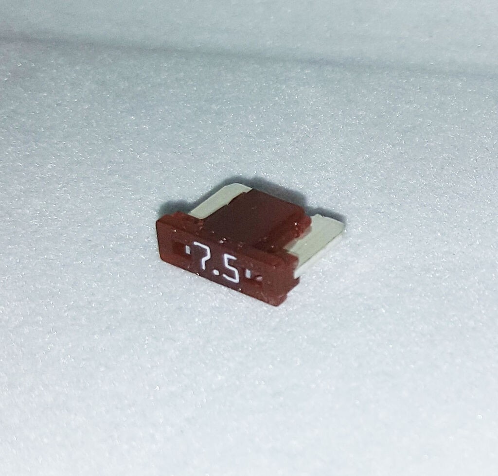 Trifa SI204 7.5A JP Тип FS Автоосигурач L=11 mm H=8.73 mm 12075-204