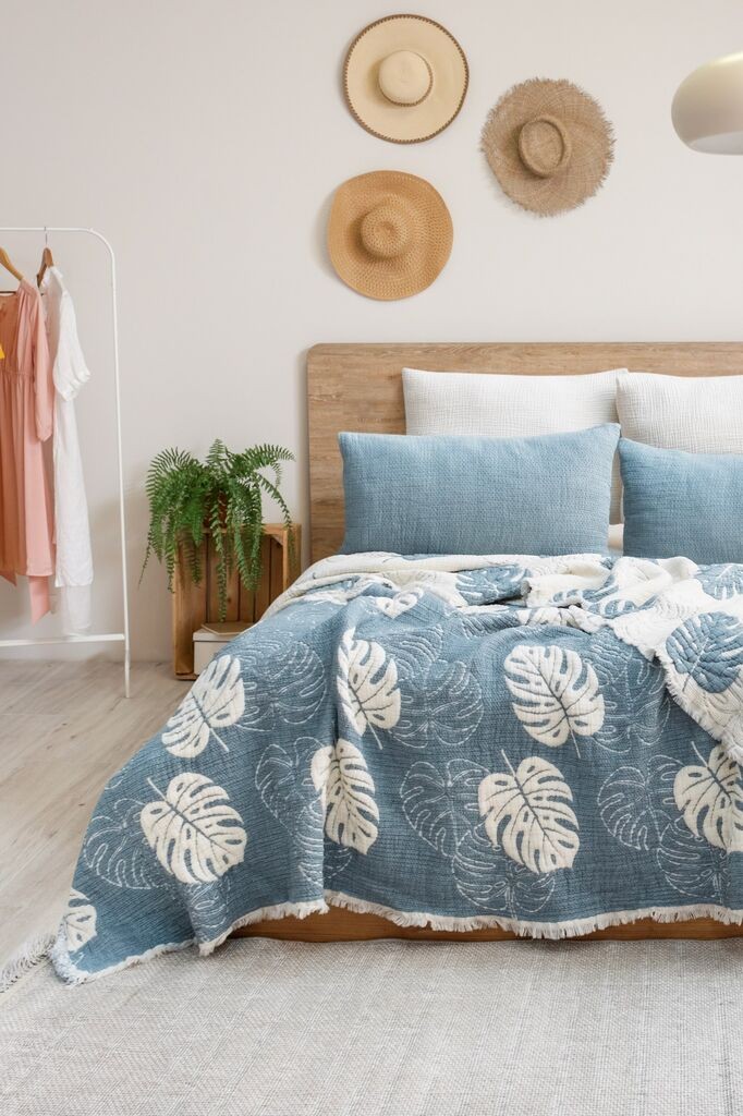 L'essentiel Maison Комплет Ќебе и навлаки за перници Forest, 240x260 cm, сина